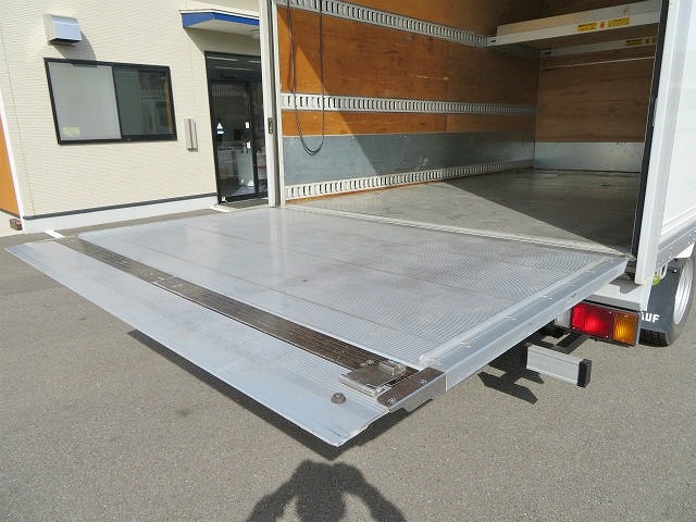 いすゞエルフパネルバン小型（2t・3t）[写真25]