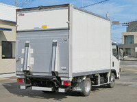 いすゞエルフパネルバン小型（2t・3t）[写真02]