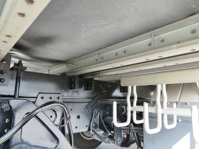 いすゞエルフパネルバン小型（2t・3t）[写真35]