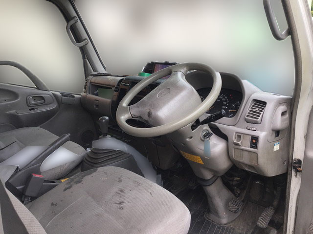 トヨタダイナ平ボディ小型（2t・3t）[写真20]