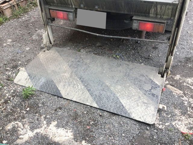 トヨタダイナ平ボディ小型（2t・3t）[写真08]