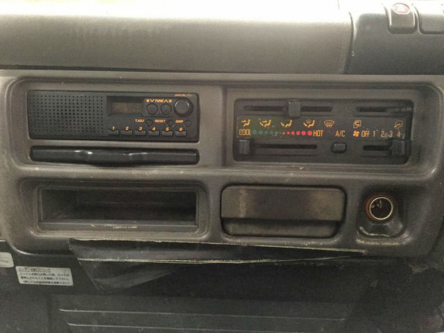 UDトラックスコンドルクレーン付小型（2t・3t）[写真34]