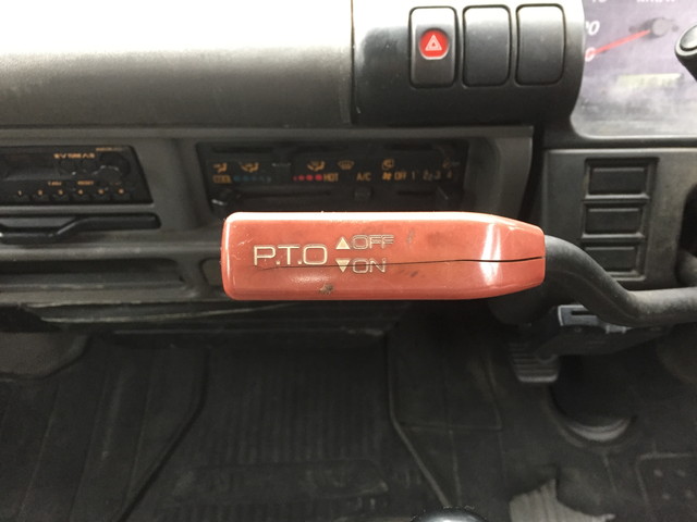 UDトラックスコンドルクレーン付小型（2t・3t）[写真37]