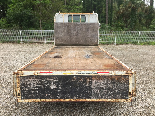 三菱ふそうキャンター平ボディ小型（2t・3t）[写真12]