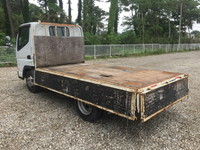 三菱ふそうキャンター平ボディ小型（2t・3t）[写真13]