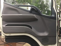 三菱ふそうキャンター平ボディ小型（2t・3t）[写真25]