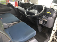 三菱ふそうキャンター平ボディ小型（2t・3t）[写真31]