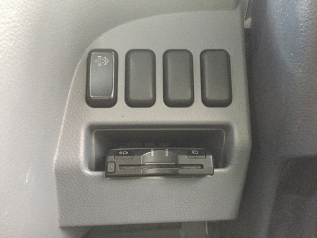 三菱ふそうキャンター平ボディ小型（2t・3t）[写真33]