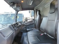 いすゞエルフアルミバン小型（2t・3t）[写真10]