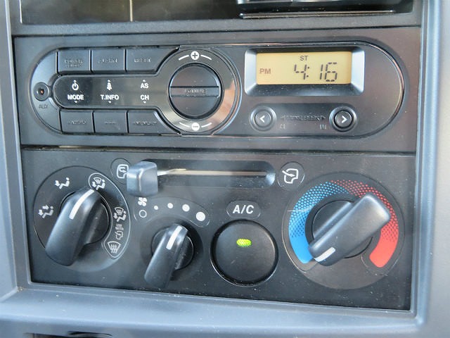 いすゞエルフアルミバン小型（2t・3t）[写真15]