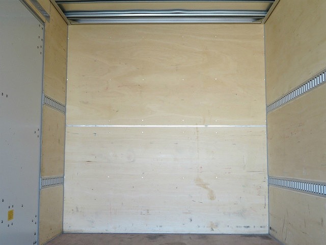 いすゞエルフアルミバン小型（2t・3t）[写真20]