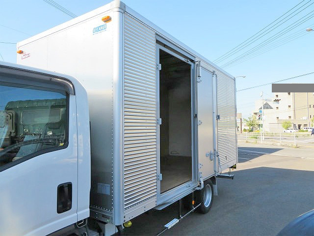 いすゞエルフアルミバン小型（2t・3t）[写真24]