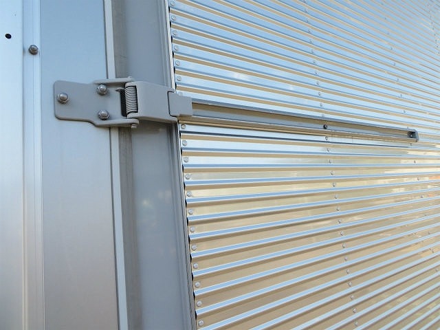 いすゞエルフアルミバン小型（2t・3t）[写真26]