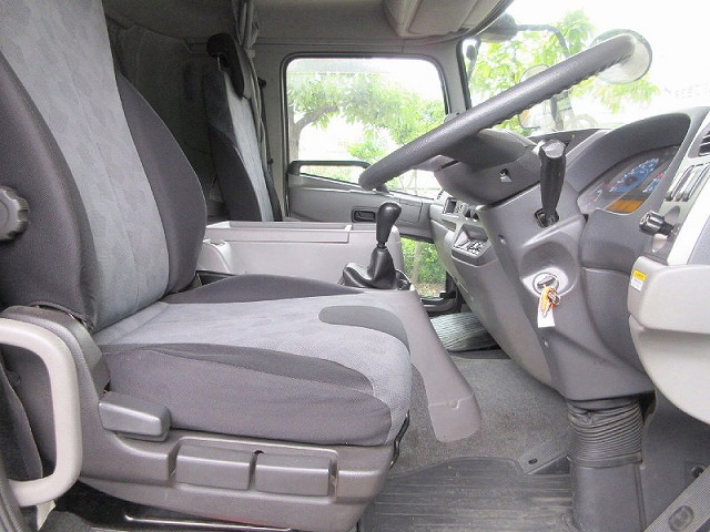 UDトラックスコンドルアルミウイング中型（4t）[写真16]