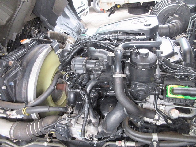 UDトラックスコンドルアルミウイング中型（4t）[写真23]