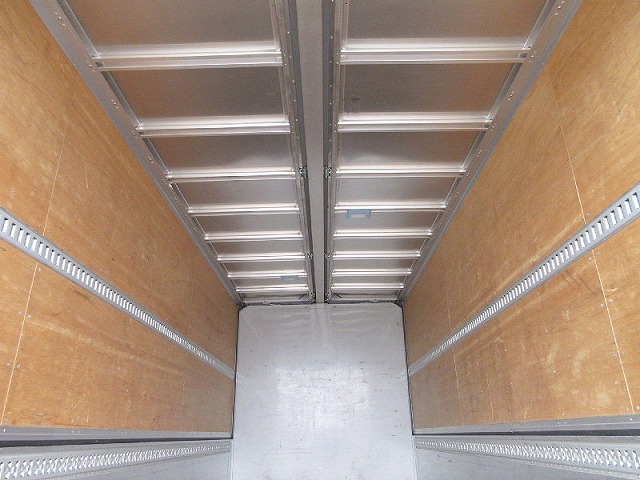 UDトラックスコンドルアルミウイング中型（4t）[写真07]