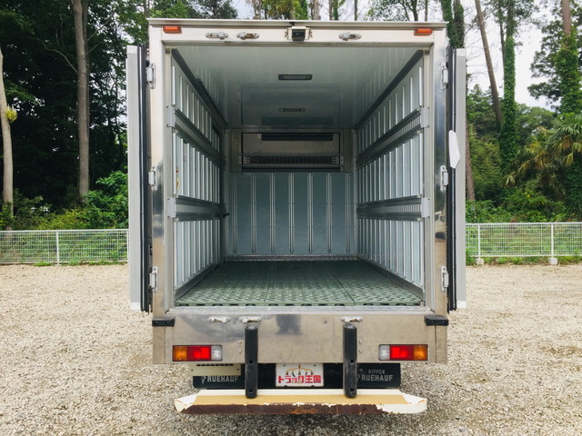 日野デュトロ冷凍車（冷蔵車）小型（2t・3t）[写真11]