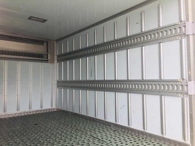 日野デュトロ冷凍車（冷蔵車）小型（2t・3t）[写真13]