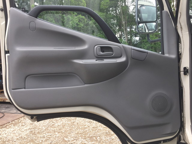 日野デュトロ冷凍車（冷蔵車）小型（2t・3t）[写真25]