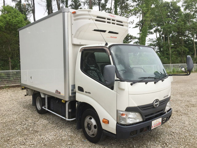 日野デュトロ冷凍車（冷蔵車）小型（2t・3t）[写真03]