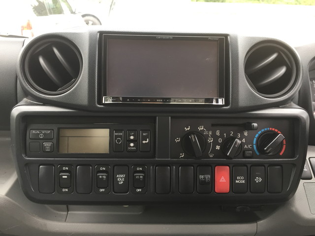 日野デュトロ冷凍車（冷蔵車）小型（2t・3t）[写真32]