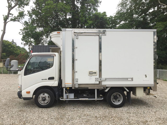 日野デュトロ冷凍車（冷蔵車）小型（2t・3t）[写真05]