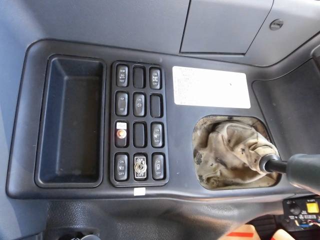 三菱ふそうスーパーグレートダンプ大型（10t）[写真16]