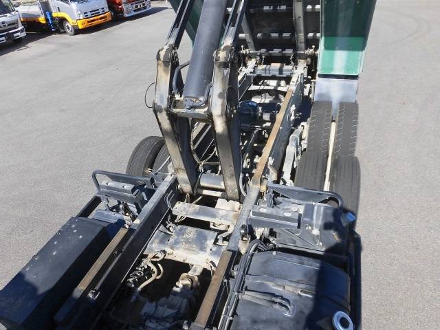 三菱ふそうスーパーグレートダンプ大型（10t）[写真09]