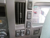 いすゞフォワード冷蔵冷凍ウイング中型（4t）[写真15]