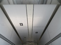 いすゞフォワード冷蔵冷凍ウイング中型（4t）[写真26]