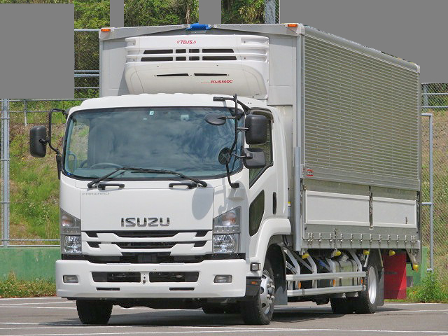 いすゞフォワード冷蔵冷凍ウイング中型（4t）[写真03]