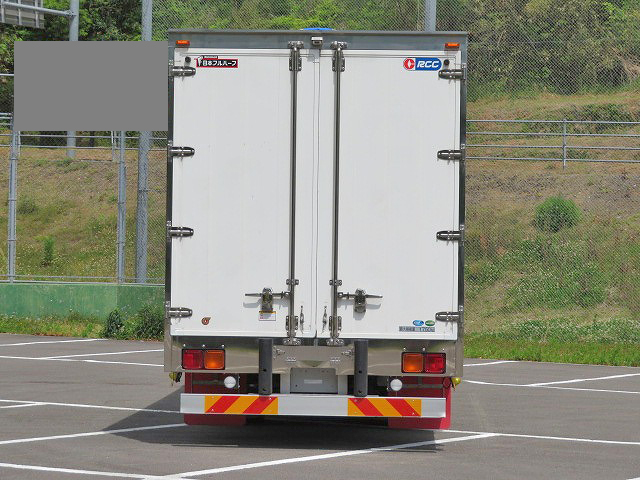 いすゞフォワード冷蔵冷凍ウイング中型（4t）[写真07]