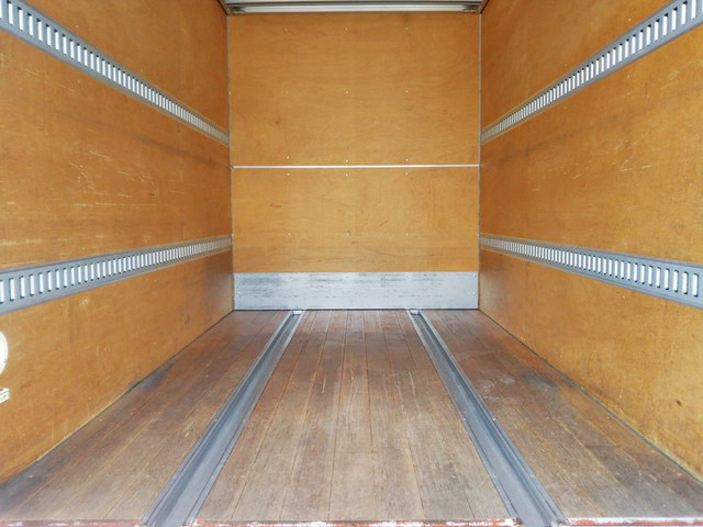 いすゞエルフアルミバン小型（2t・3t）[写真14]