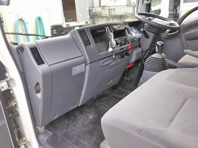 いすゞエルフアルミバン小型（2t・3t）[写真29]