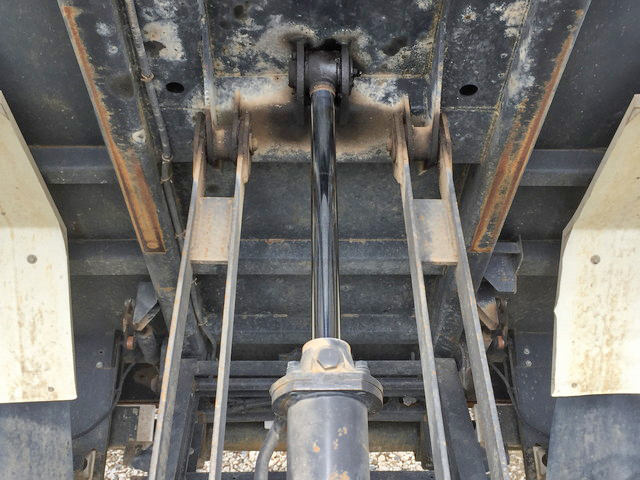 いすゞフォワードダンプ中型（4t）[写真17]