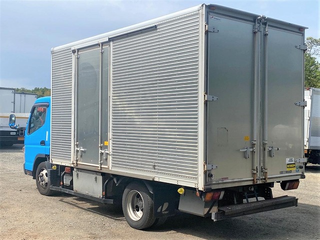 三菱ふそうキャンターアルミバン小型（2t・3t）[写真02]