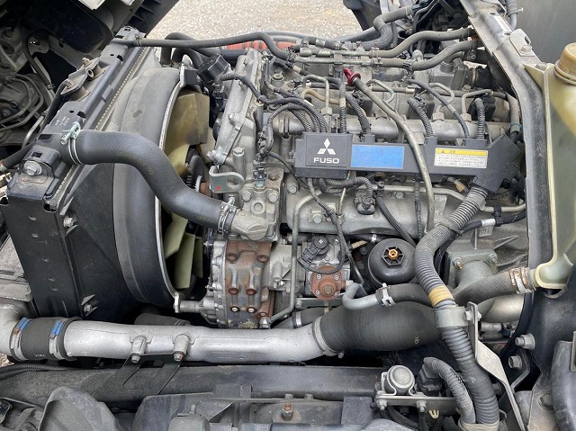 三菱ふそうキャンターアルミバン小型（2t・3t）[写真26]