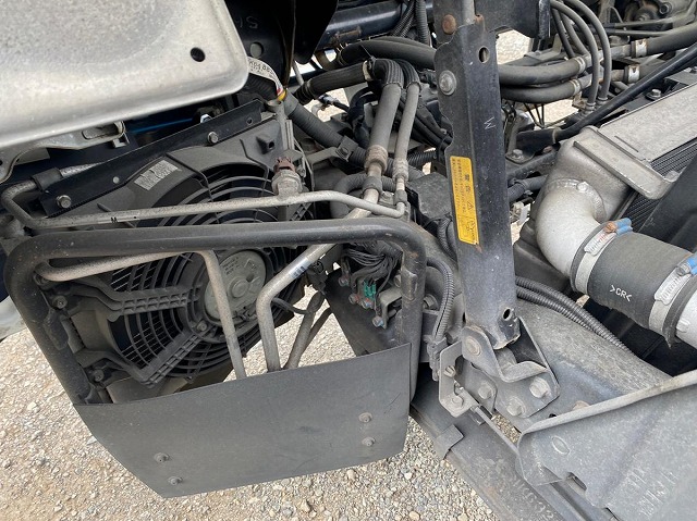 三菱ふそうキャンターアルミバン小型（2t・3t）[写真39]