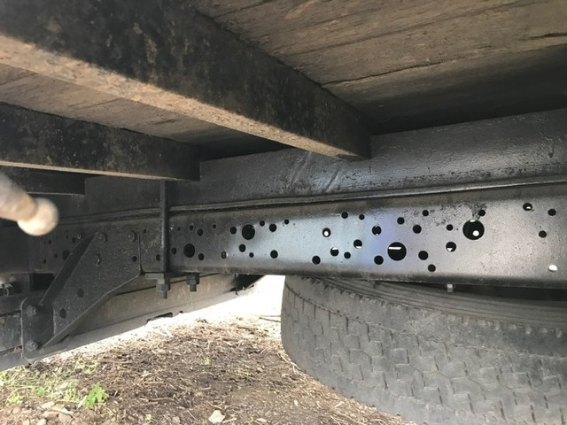 いすゞフォワードセルフクレーン3段中型（4t）[写真13]