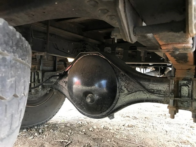 いすゞフォワードセルフクレーン3段中型（4t）[写真17]