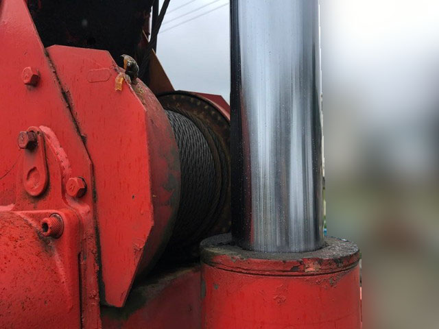 いすゞフォワードセルフクレーン3段中型（4t）[写真05]