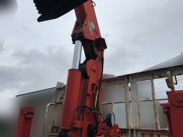 いすゞフォワードセルフクレーン3段中型（4t）[写真07]