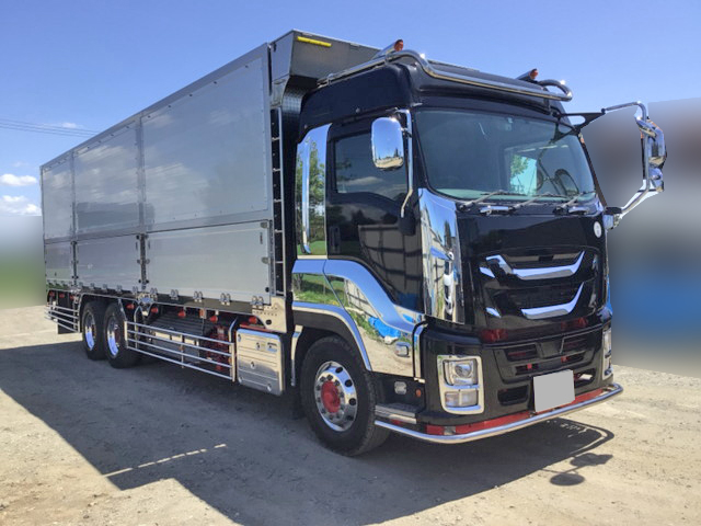 いすゞギガチップ運搬車大型（10t）[写真03]