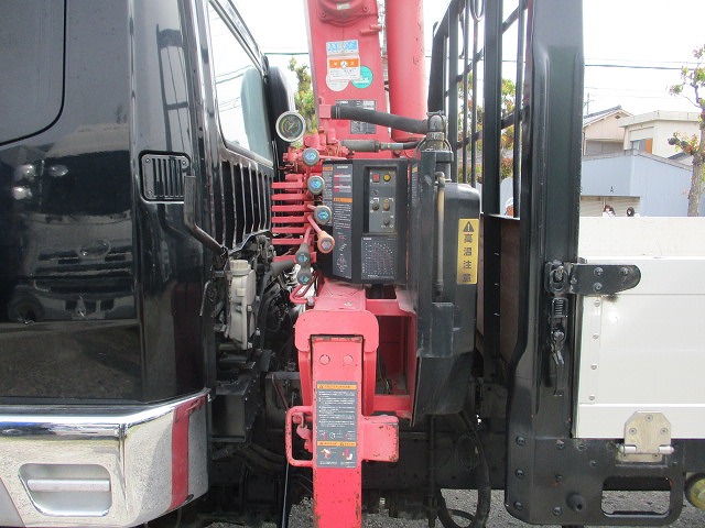 三菱ふそうファイタークレーン3段中型（4t）[写真10]