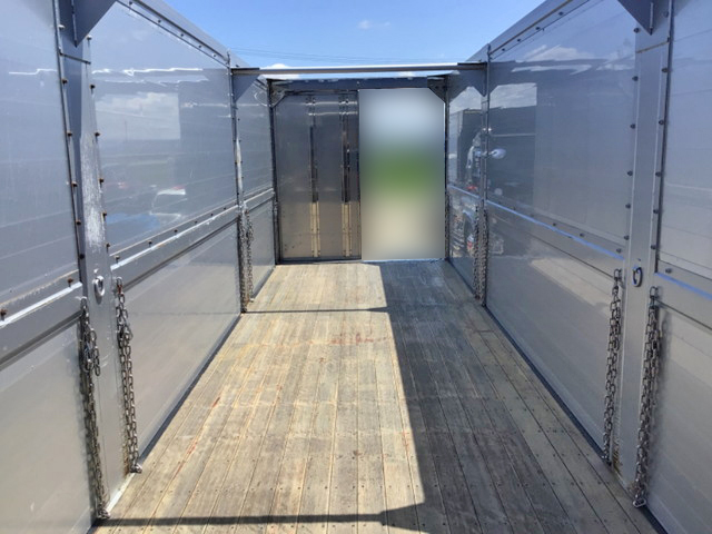 いすゞギガチップ運搬車大型（10t）[写真10]