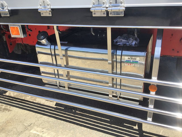 いすゞギガチップ運搬車大型（10t）[写真19]