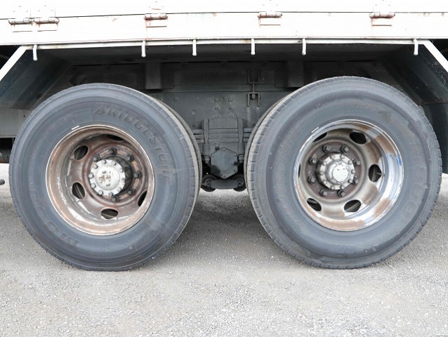 日野プロフィアアルミブロック大型（10t）[写真13]