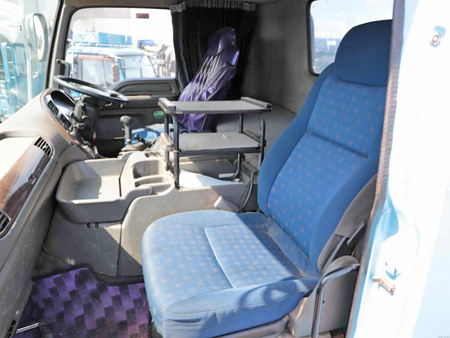 いすゞギガトレーラーヘッド（トラクターヘッド）大型（10t）[写真16]