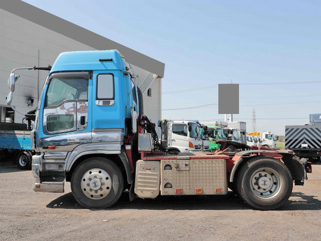 いすゞギガトレーラーヘッド（トラクターヘッド）大型（10t）[写真03]