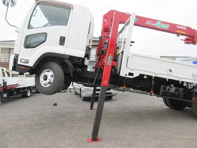 いすゞフォワードセルフクレーン3段中型（4t）[写真13]